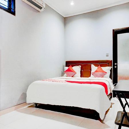 Oyo 90438 Mampang 34 Residence Jakarta Eksteriør billede