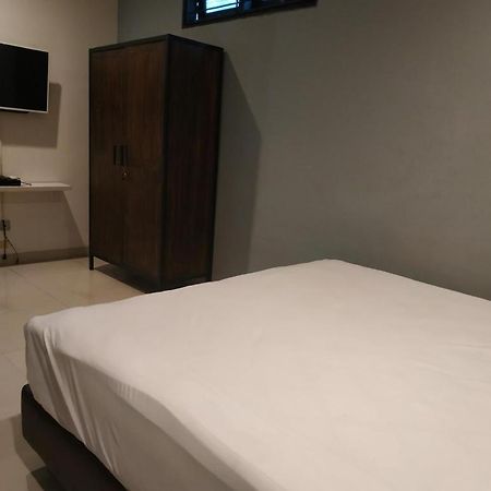 Oyo 90438 Mampang 34 Residence Jakarta Eksteriør billede
