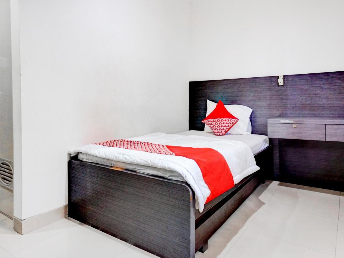 Oyo 90438 Mampang 34 Residence Jakarta Eksteriør billede