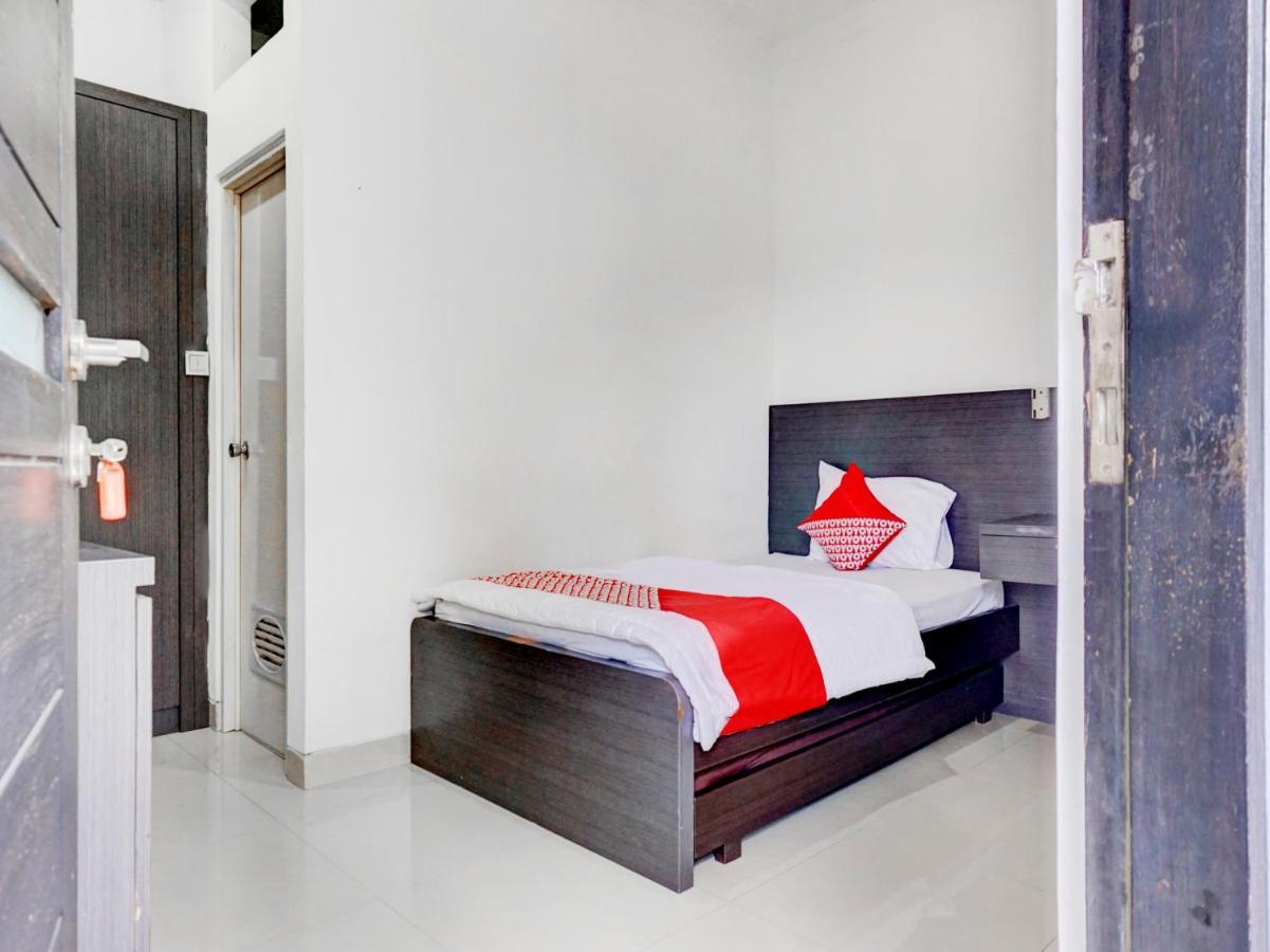 Oyo 90438 Mampang 34 Residence Jakarta Eksteriør billede
