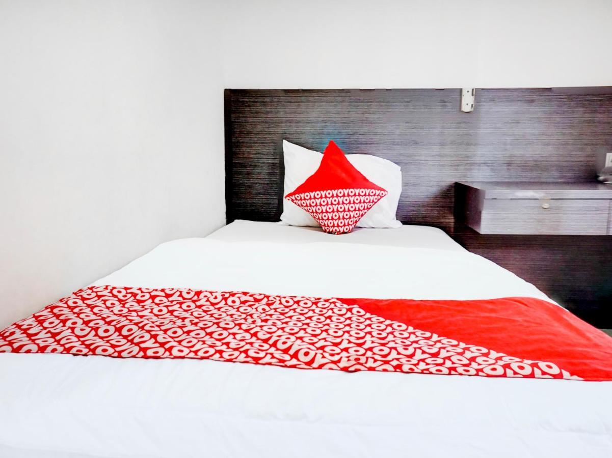 Oyo 90438 Mampang 34 Residence Jakarta Eksteriør billede
